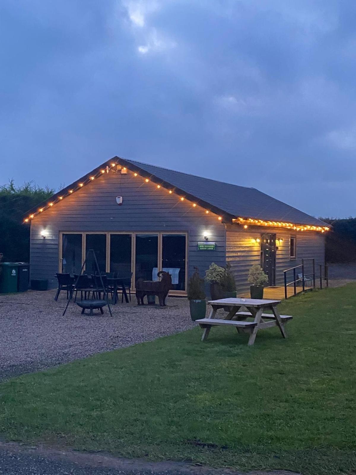 King Richard'S Luxury Lodge - Sleeps Up To 8 ,Dog Friendly ,Near Sherwood Forest At Fairview Farm In Nottingham Set In 88 Acres And Great For Groups,Family Gatherings,Corporate Events Exterior foto